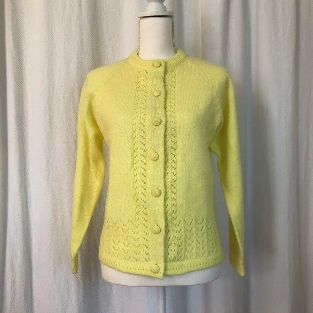 Vintage 80s Women's Medium Yellow Knit Cardigan Cottage Core Prairie Grannycore